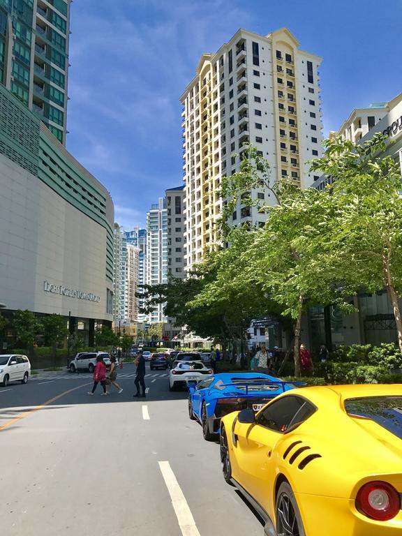 Forbestown Place At The Fort Bgc Taguig Exterior photo