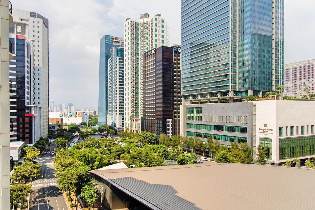 Forbestown Place At The Fort Bgc Taguig Exterior photo