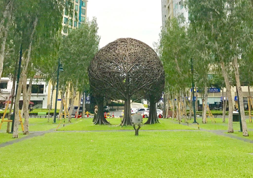 Forbestown Place At The Fort Bgc Taguig Exterior photo